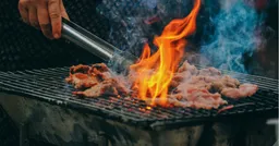 國三兒揪烤肉！同學主動給參加費 網讚：爸媽很會教
